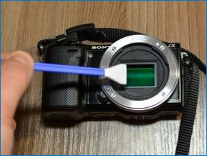 Как да почистите матрицата на камерата?