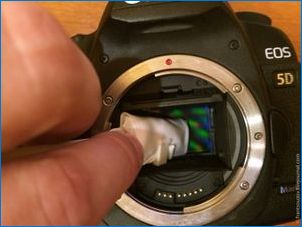 Как да почистите матрицата на камерата?