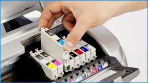 Защо принтерът е бледи отпечатъци и как да го поправите?