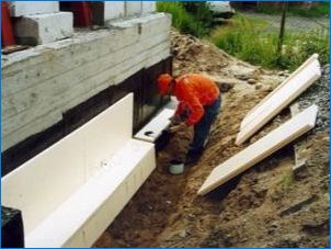 Тънкости на процеса на изолация на основата на дървена къща