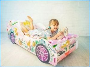 Легло за момиче под формата на кола