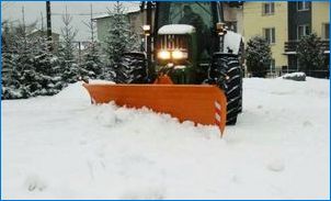 Характеристики и тънкости по избор на мини трактори за почистване на сняг