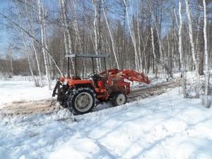 Избор и работа на мини трактори с кабина