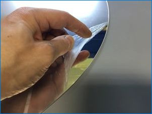 Какво е огледален полистирол и къде се прилага?