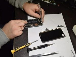 Изберете отвертка за разглобяване на iPhone