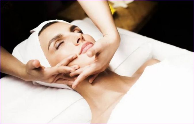 Какви са ползите от масажа на лицето?