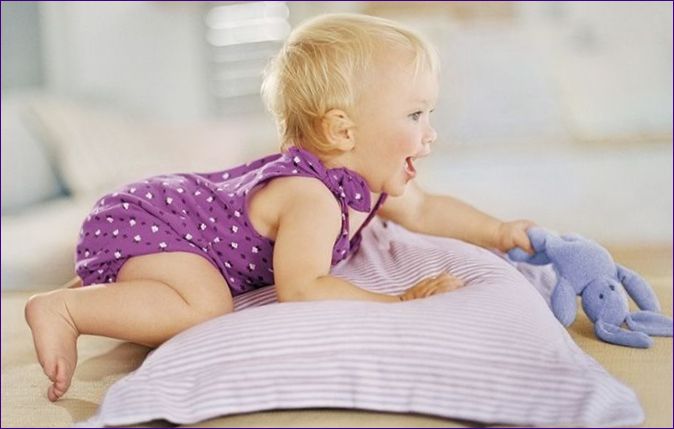 Възглавница за бебе на 1 година