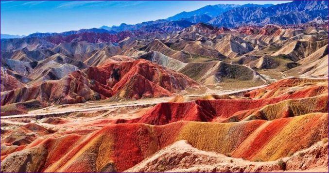 Цветни скали Zhangye Dangxia, Китай