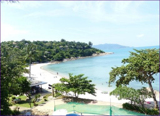 Плажът Samrong