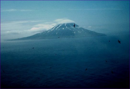 Вулканът Саричев