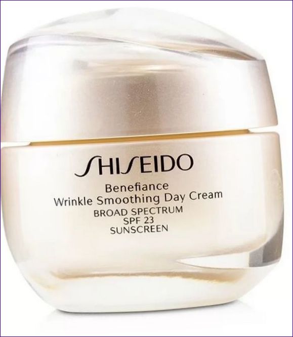 Shiseido Benefiance Изглаждащ дневен крем против бръчки SPF 23