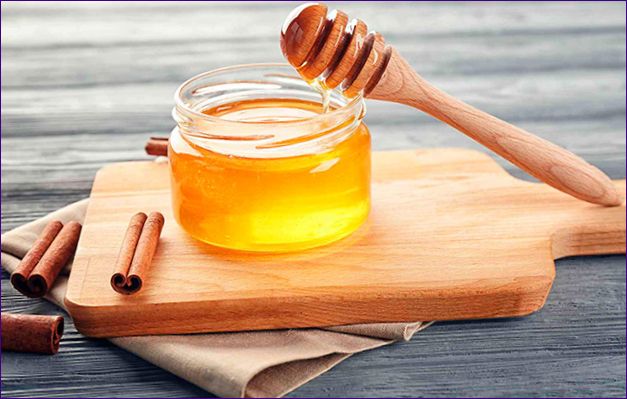 Как да си направим маска с мед и канела