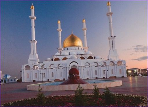 Джамията Нур-Астана