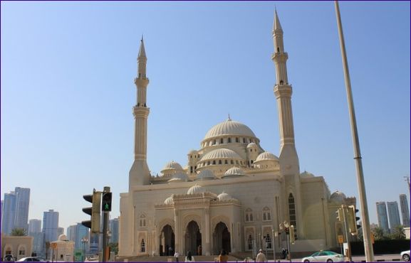 Джамията Ал Нур